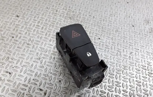 Dacia Sandero Hazard light switch