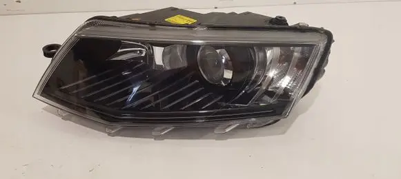 Skoda Octavia Mk3 (5E) Headlight/headlamp
