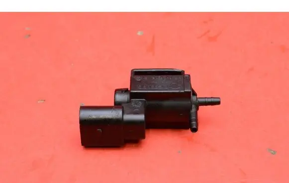 Volkswagen Jetta V Vacuum valve 03C906283
