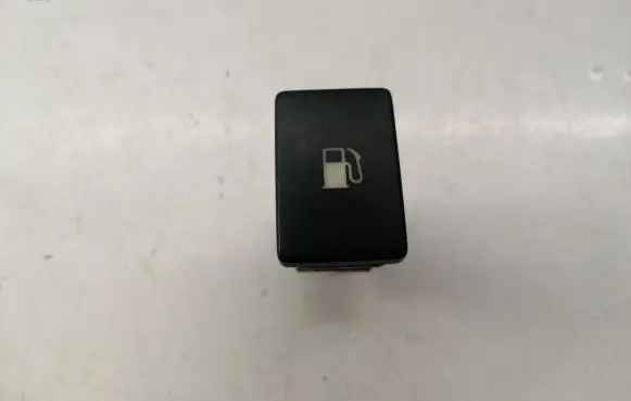 Toyota Avensis T270 Fuel tank opening switch 8484105020 1U93