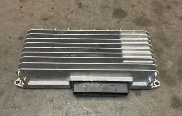 Audi A5 8T 8F Sound amplifier 8T0035223AB 8T0035223 7203004002
