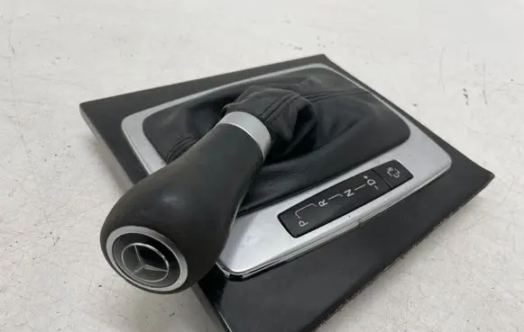 Mercedes-Benz E W212 Gear lever shifter trim leather/knob A2126801507 A2042672310