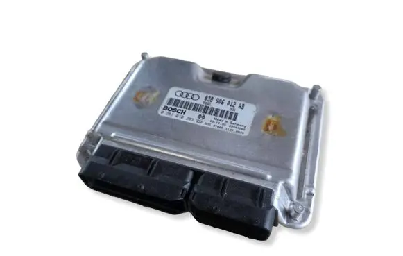 Volkswagen PASSAT B5.5 Engine control unit/module 038906012AB