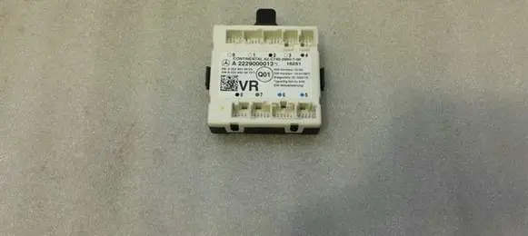 Mercedes-Benz C W205 Door control unit/module A2229000013