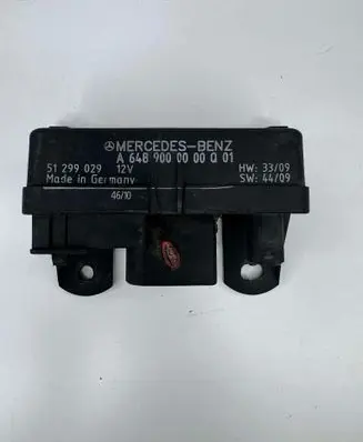 Mercedes-Benz E W211 Glow plug pre-heat relay A6489000000 51299029