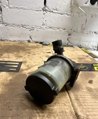 Toyota Avensis T250 Power steering fluid tank/reservoir
