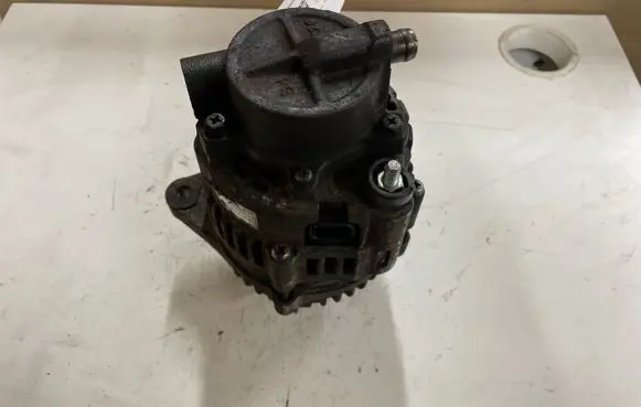 Hyundai Tucson JM Generator/alternator 3730027013 021319113
