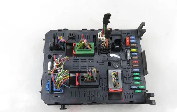 Citroen C5 Central body control module 966405908001