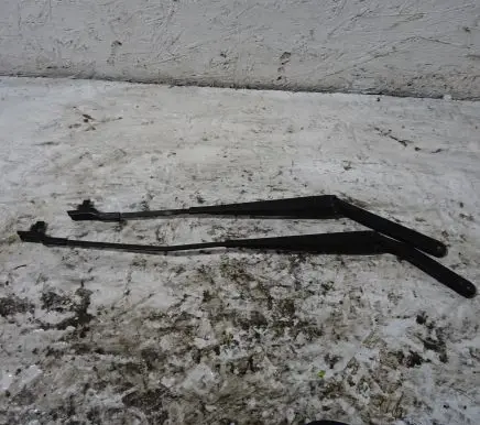 BMW X6 E71 Front wiper blade arm