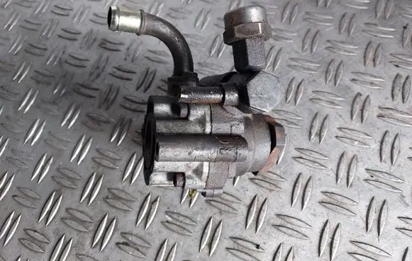 Rover 75 Power steering pump QVB101401