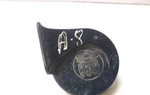 Audi A8 S8 D2 4D Horn signal 35717CH203573345