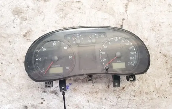 Volkswagen Polo IV 9N3 Speedometer (instrument cluster) 6q0920804jxz06