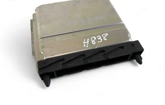 Volvo V70 Engine control unit/module ECU 0261208289