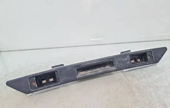 Audi A4 S4 B7 8E 8H Trunk door license plate light bar 8P4827574