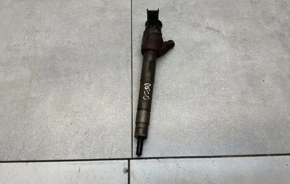 Land Rover Discovery Sport Fuel injector G4D39K546AA 0445110654