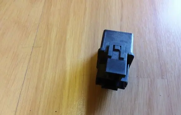 Mitsubishi Carisma Other relay MB953381 039