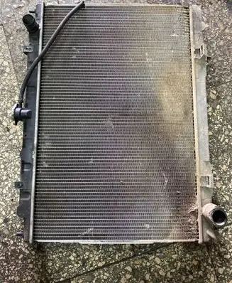 Nissan X-Trail T30 Coolant radiator