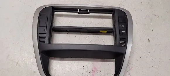 Citroen C3 Radio/GPS head unit trim 9653074277