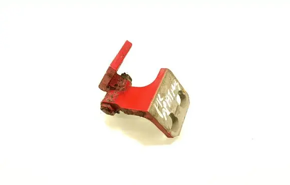 Jeep Renegade Front door lower hinge 