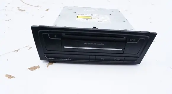 Audi A4 S4 B8 8K Navigation unit CD/DVD player 8T2035652G