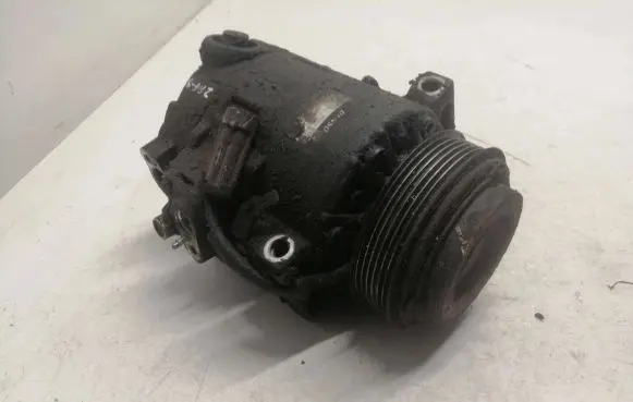 Opel Zafira A Air conditioning (A/C) compressor (pump)
