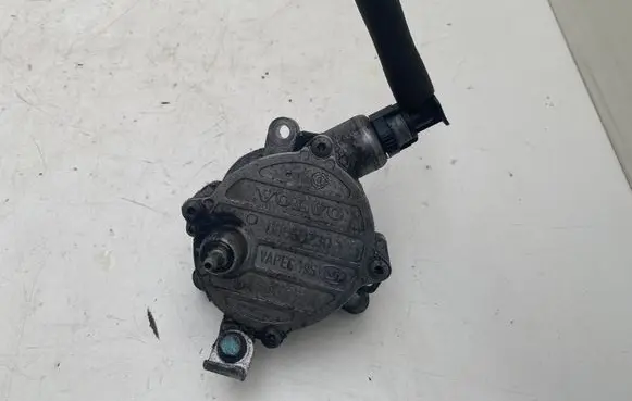 Volvo S80 Vacuum pump 08658230