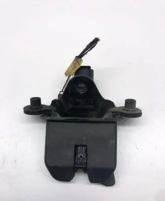 Skoda Octavia Mk2 (1Z) Tailgate/trunk/boot lock/catch/latch 1Z5827501D