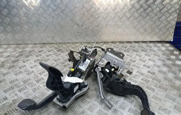 Ford Focus ST Accelerator throttle pedal