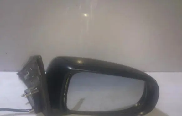Mazda 626 Front door electric wing mirror e13010142