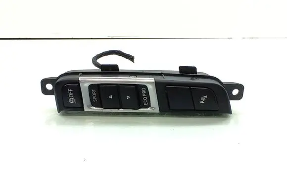 Head unit multimedia control