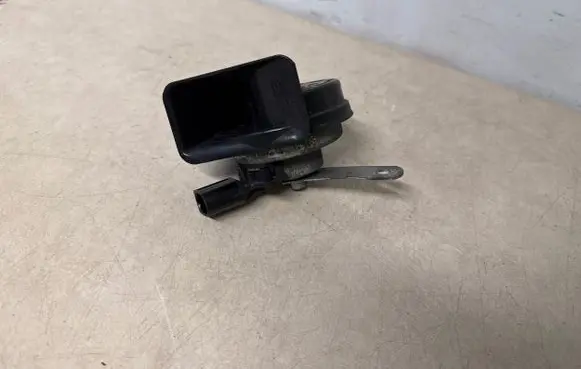 Mercedes-Benz GL X166 Horn signal A046495