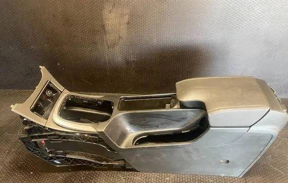 Opel Insignia A Center console 353823