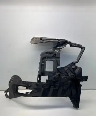 Front bumper mounting bracket