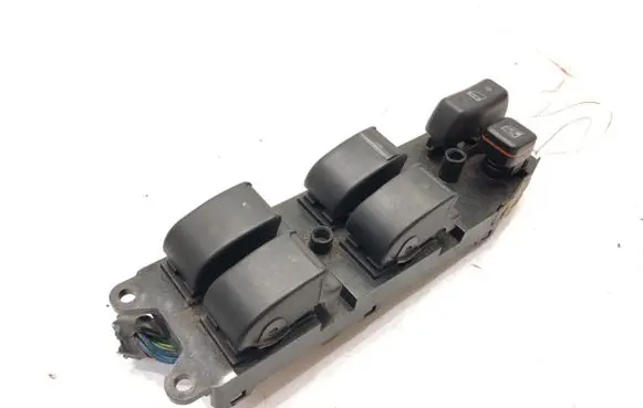 Toyota Avensis T250 Electric window control switch