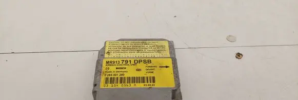Mitsubishi Carisma Airbag control unit/module MR913791 031540563 0285001290