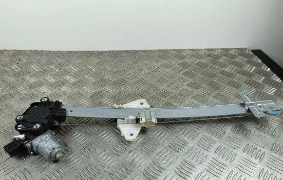 Subaru XV Front door window regulator with motor