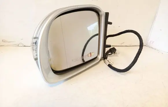 Mercedes-Benz ML W164 Front door electric wing mirror