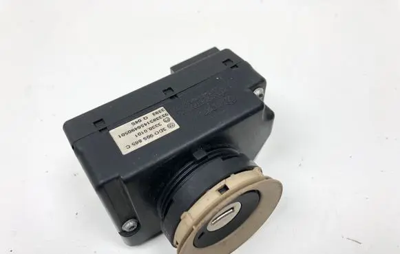 Audi A8 S8 D3 4E Ignition lock 3D0905865C