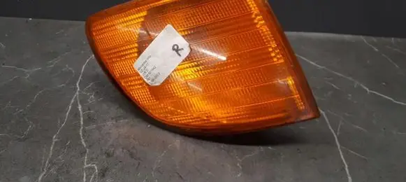 Mercedes-Benz Vito Viano W638 Front indicator light 6388200121