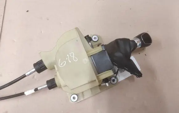Ford C-MAX I Gear shifter/selector 7M5R7C453LKA
