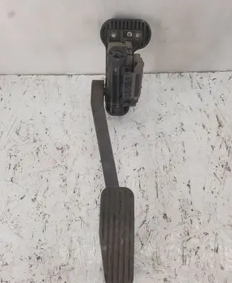 Volvo V70 Accelerator throttle pedal 30636004 6PV00853701