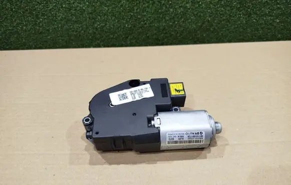 KIA Pro Cee'd III Sunroof motor/actuator K8210J7000 001101081729