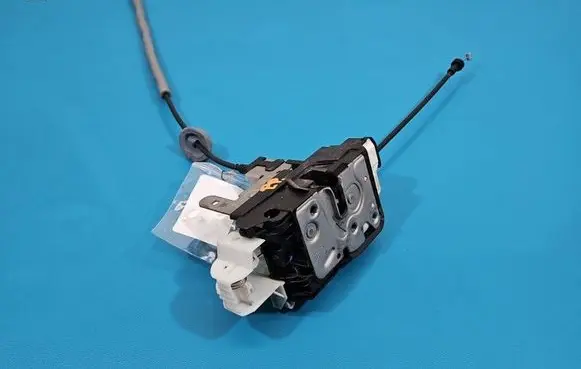 Volvo V40 Front door lock 31391823 IMPRK1523858