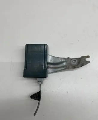 Lexus IS 220D-250-350 Door control unit/module 8974053060 2513003520
