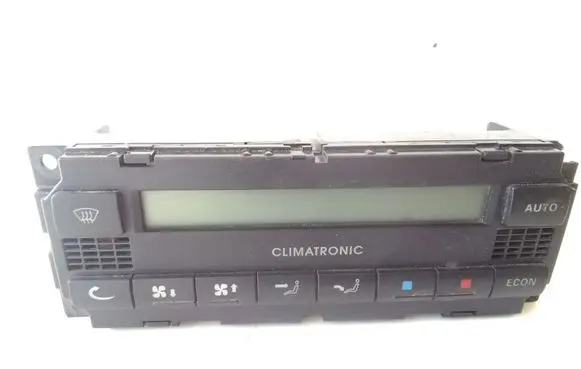 Volkswagen PASSAT B5.5 Climate control unit