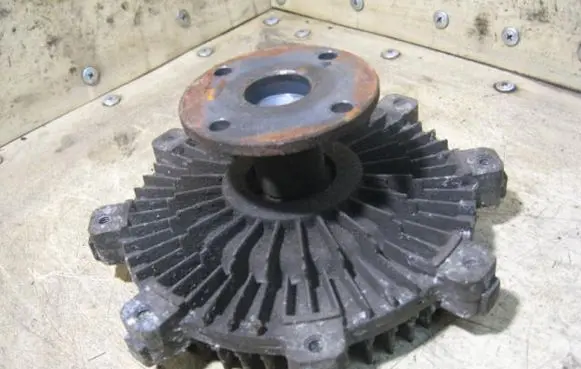 Mitsubishi Pajero Sport I Viscous fan clutch 