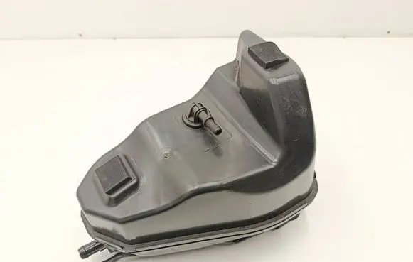 BMW 5 G30 G31 G38 AdBlue liquid reservoir 7381415 7354384 1619