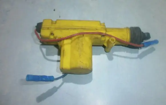 Subaru Forester SF Central locking motor 