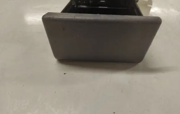 Toyota Avensis Verso Ashtray (front) 3741113050