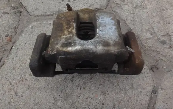 BMW 3 E46 Front brake caliper